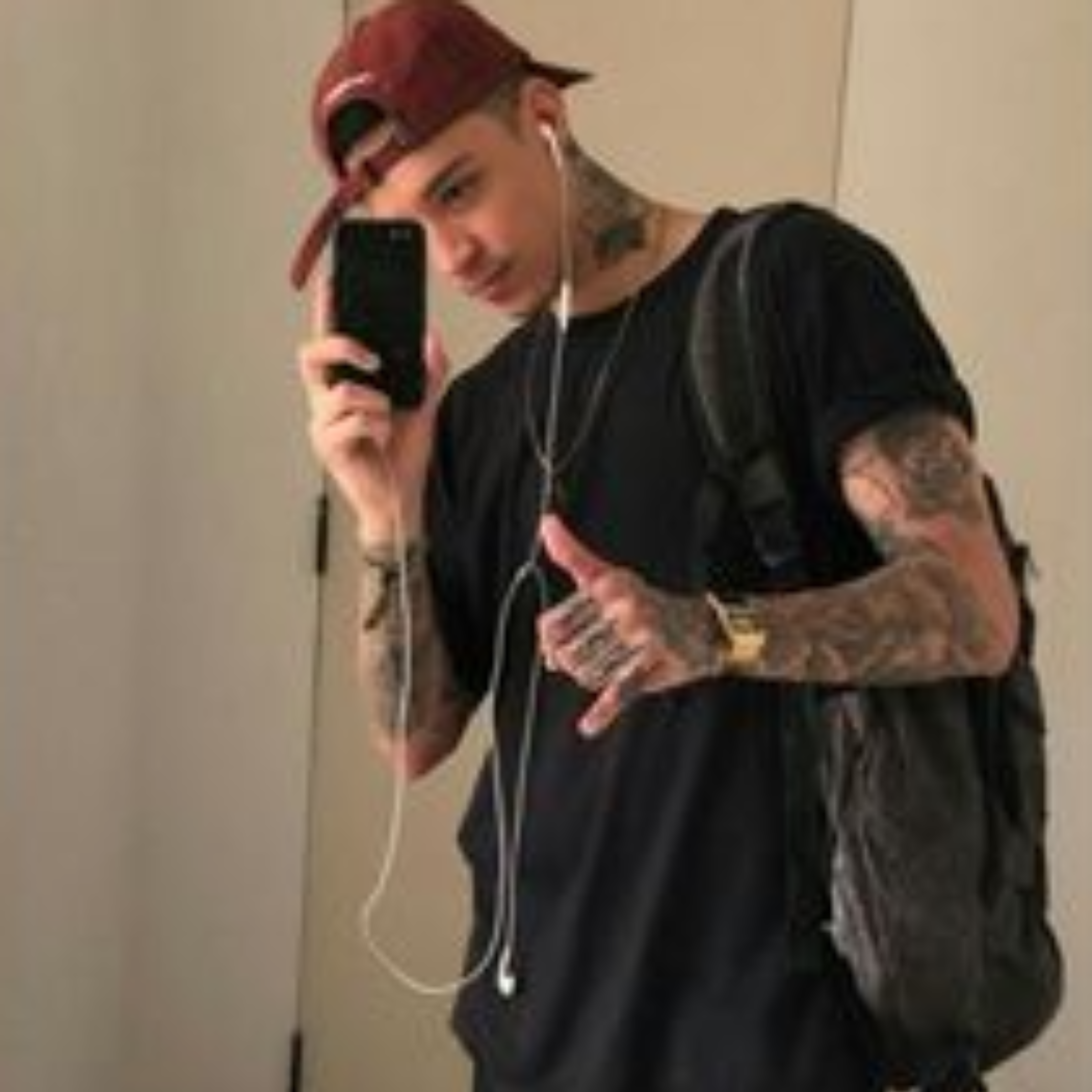 <strong>David R.</strong>